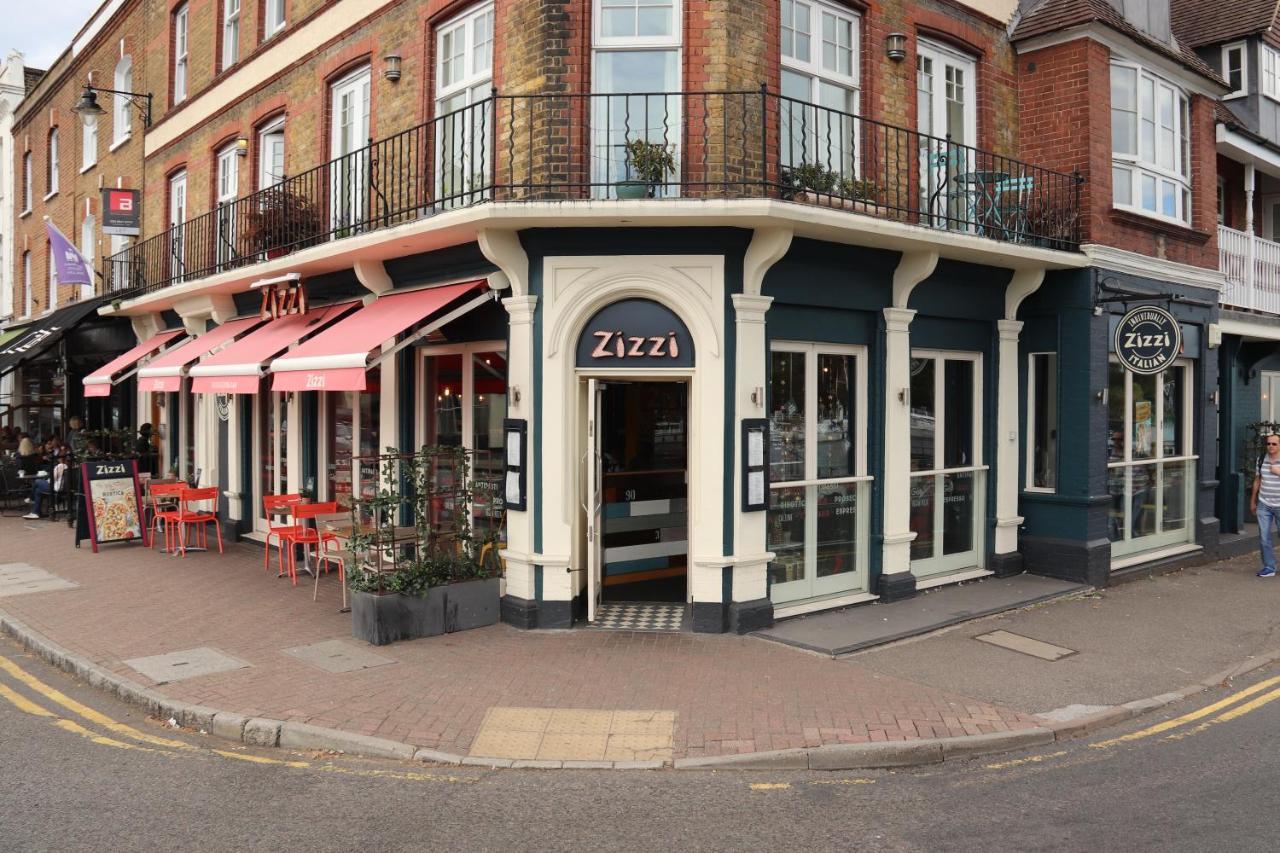 Hampton Court - The Kings Rest Molesey Exterior photo
